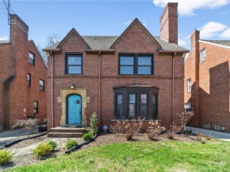 2588 Saybrook Road, University Heights, OH 44118 Photo 1