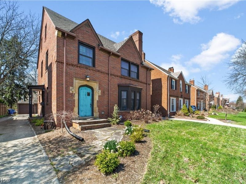 2588 Saybrook Road, University Heights, OH 44118 Photo 2