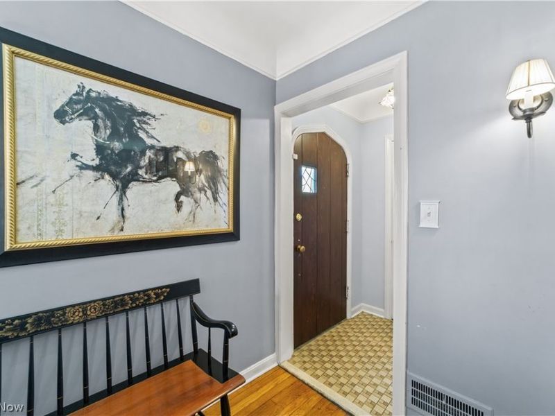 2588 Saybrook Road, University Heights, OH 44118 Photo 3