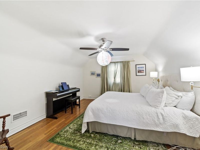 2588 Saybrook Road, University Heights, OH 44118 Photo 31