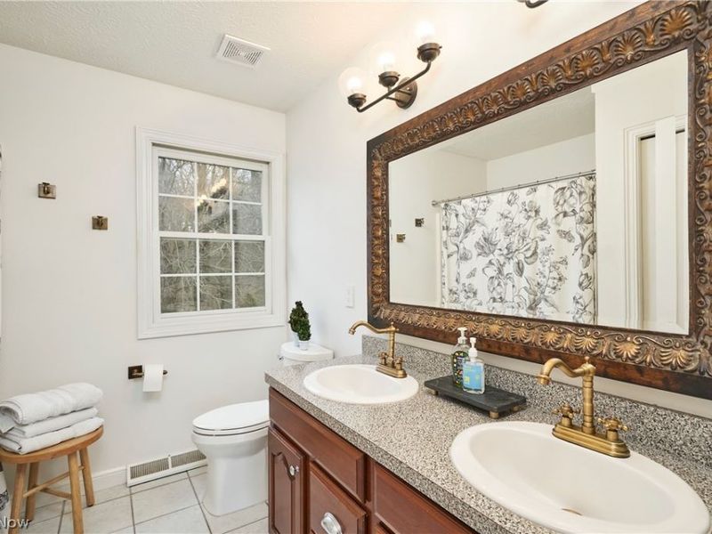 11137 Malvern Drive, North Royalton, OH 44133 Photo 17