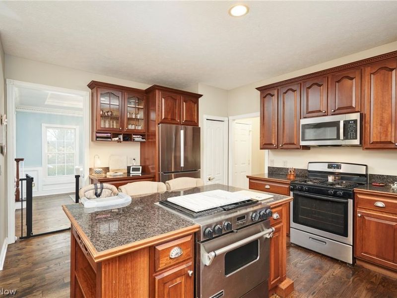 11137 Malvern Drive, North Royalton, OH 44133 Photo 3