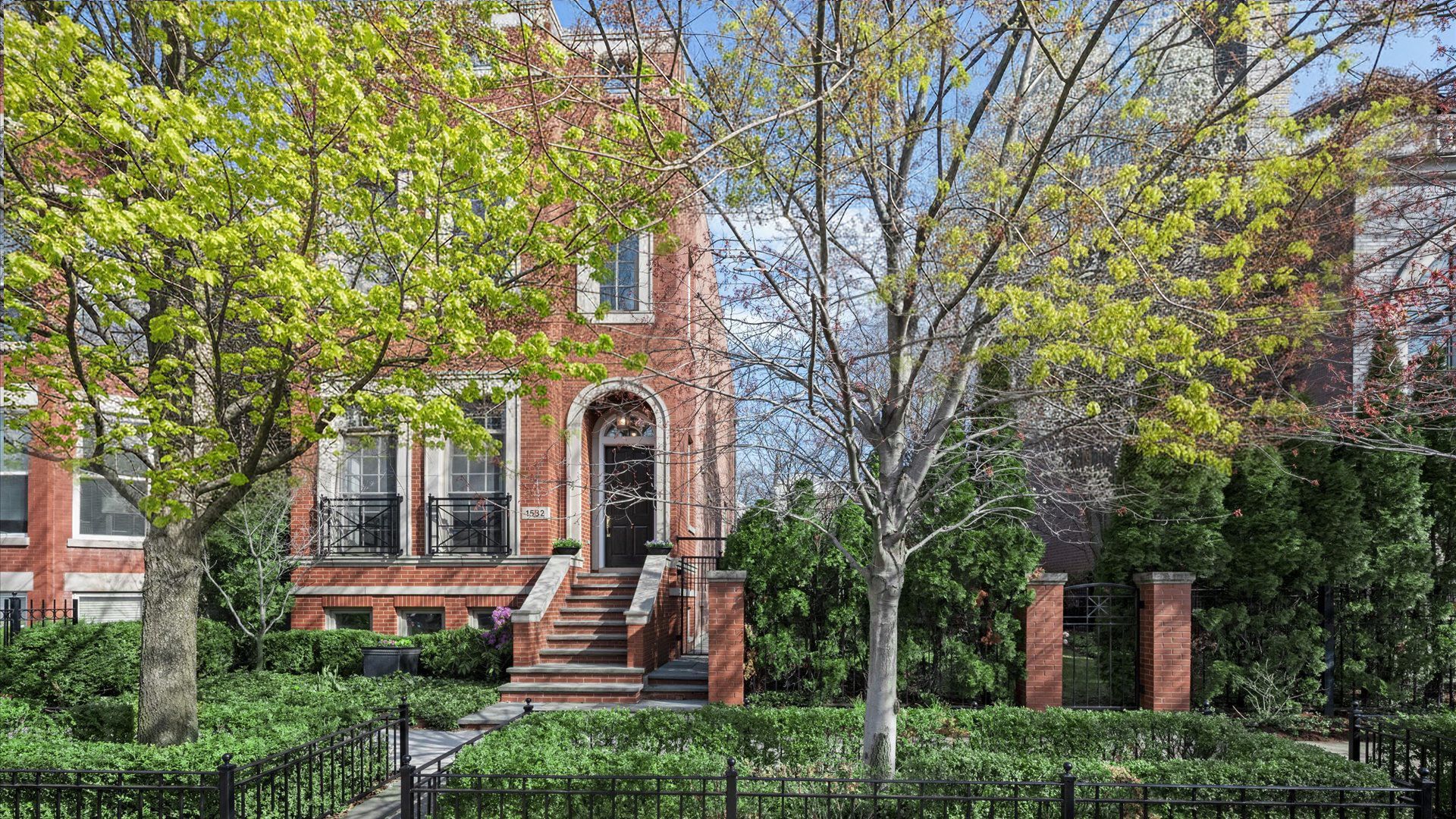 1532 W George Street, Chicago, IL 60657