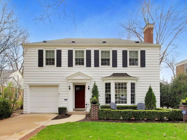 105 Lakeside Place , Highland Park, IL 60035