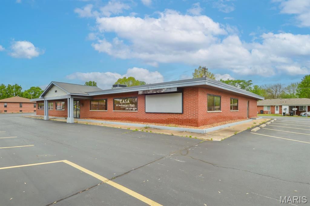 1801 N Belt W, Belleville, IL 62226 Main Photo