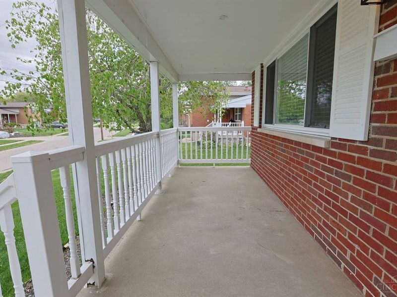 5061 Chantilly Drive, Delhi Twp, OH 45238 Photo 2