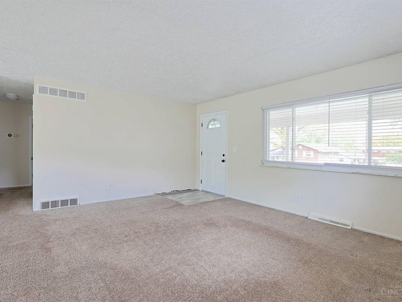 5061 Chantilly Drive, Delhi Twp, OH 45238 Photo 4