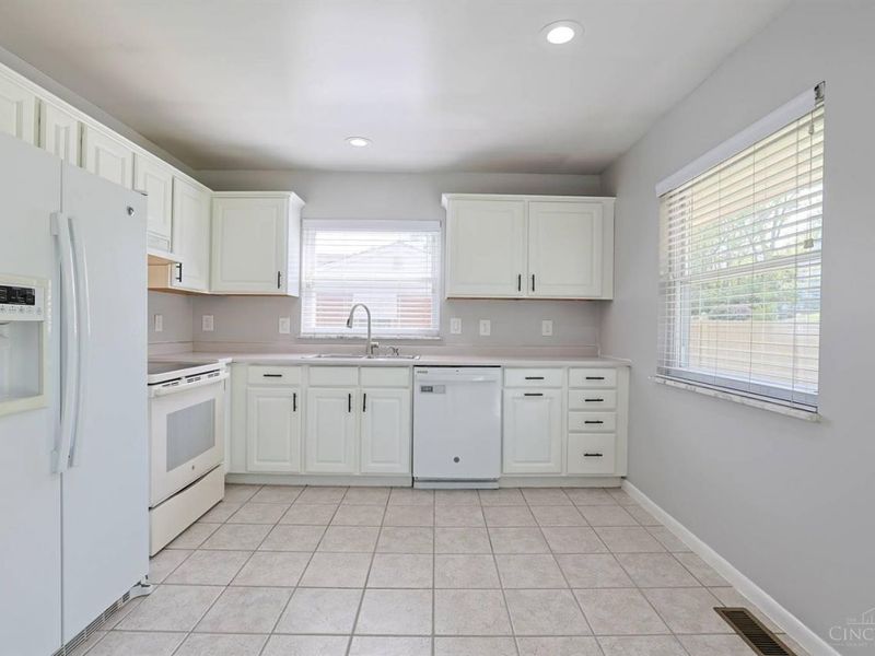 5061 Chantilly Drive, Delhi Twp, OH 45238 Photo 7