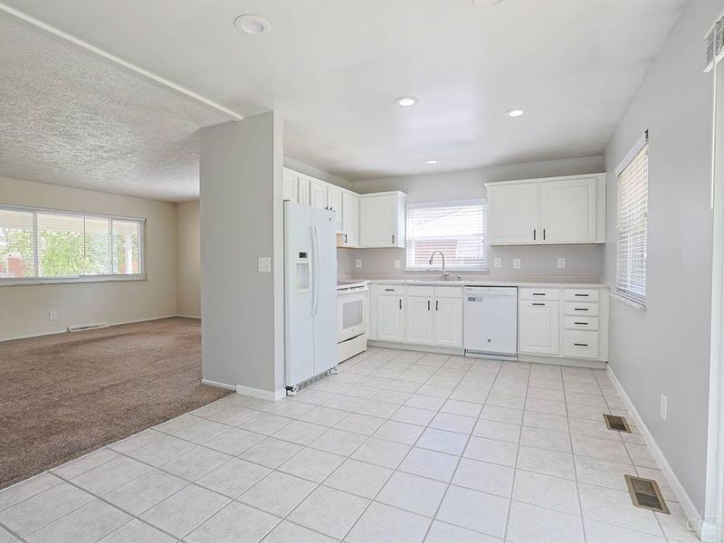 5061 Chantilly Drive, Delhi Twp, OH 45238 Photo 8