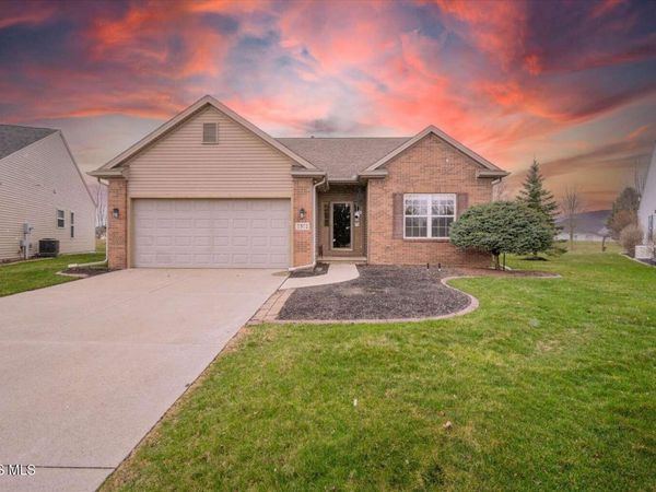 7372 Harbour Light Court , Maumee, OH 43537