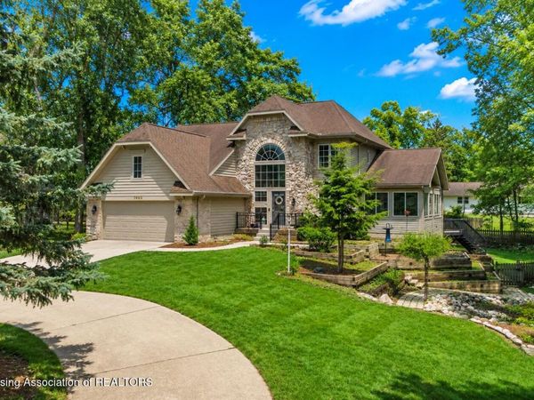 1455 Ivywood Drive, Okemos, MI 48864