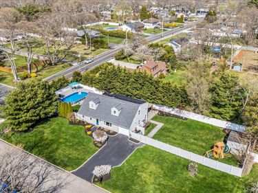 37 Priscilla Avenue, Holtsville, NY 11742