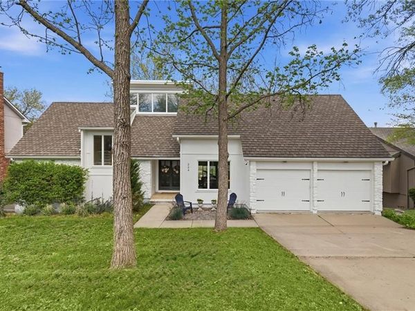 224 NW Locust Street, Lee's Summit, MO 64064