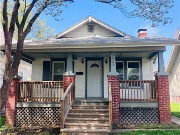 2223 Doniphan Avenue, St Joseph, MO 64507