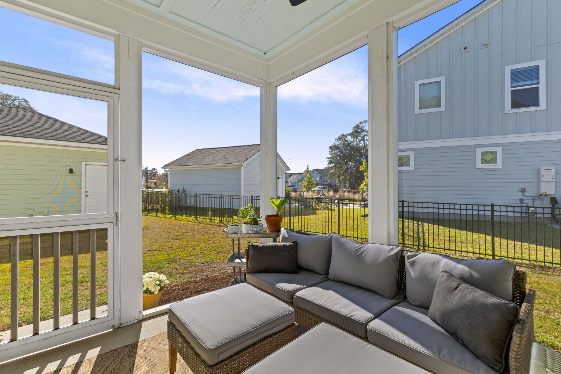 859 Hopewell Drive Photo 10