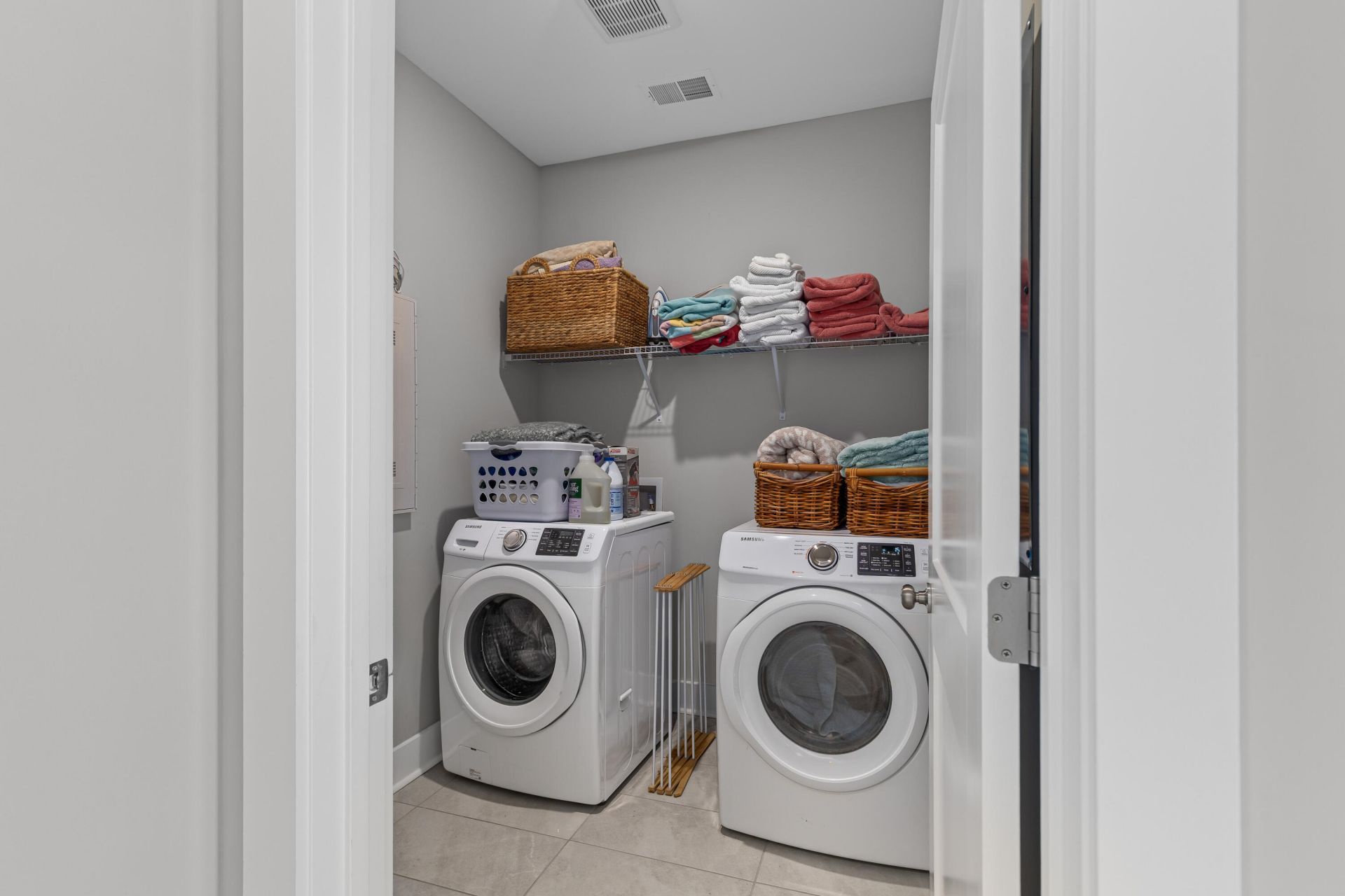 859 Hopewell Drive Photo 19