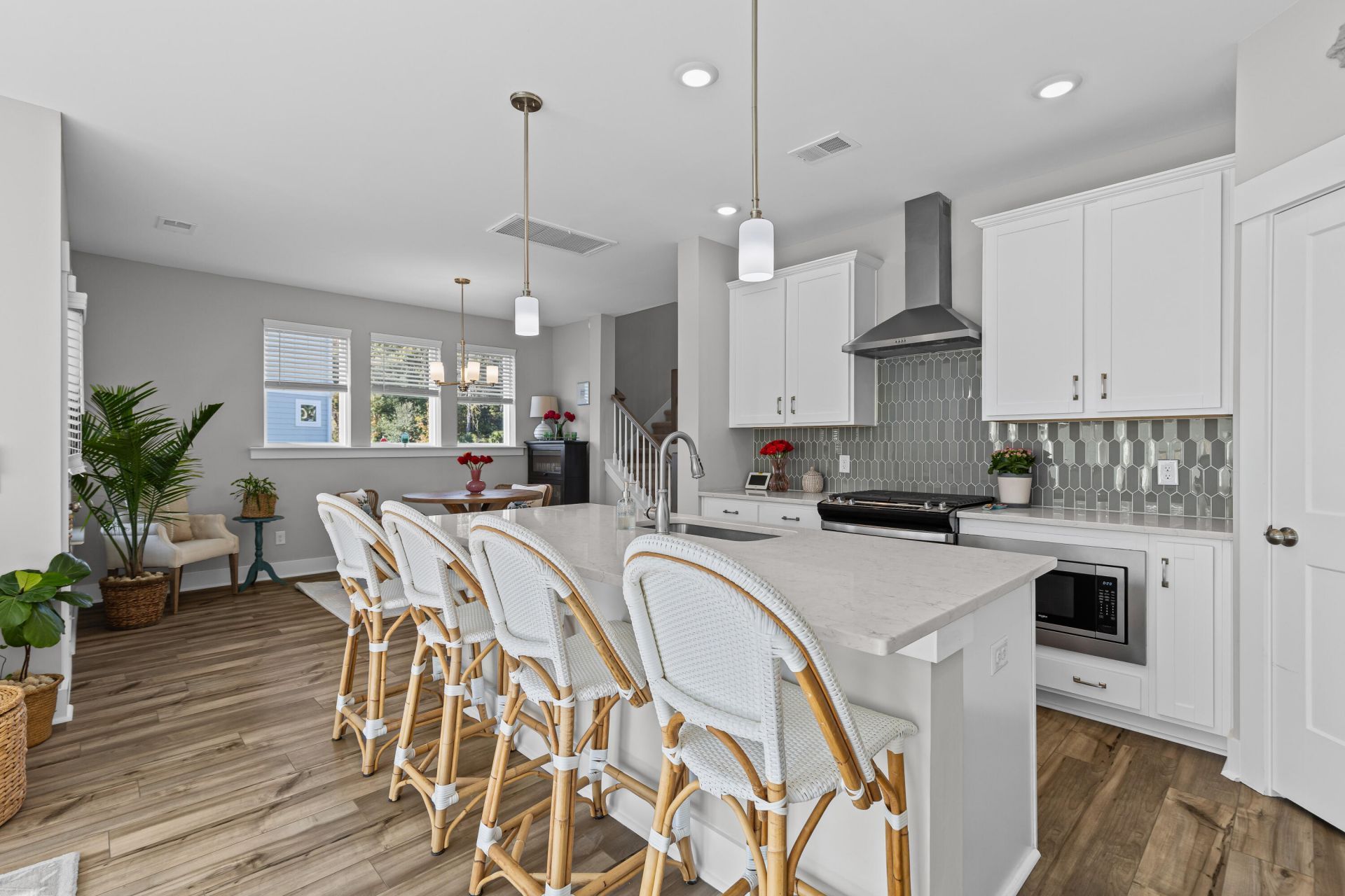 859 Hopewell Drive Photo 6