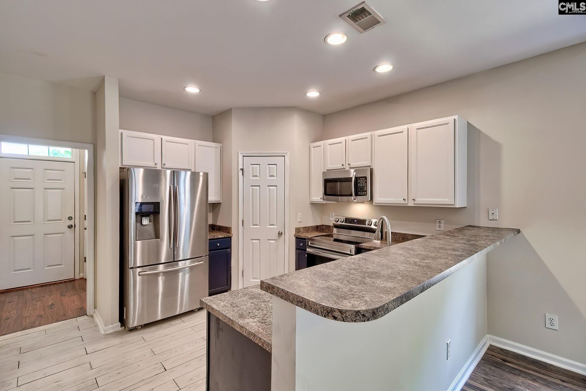 121 Mews Way Photo 10