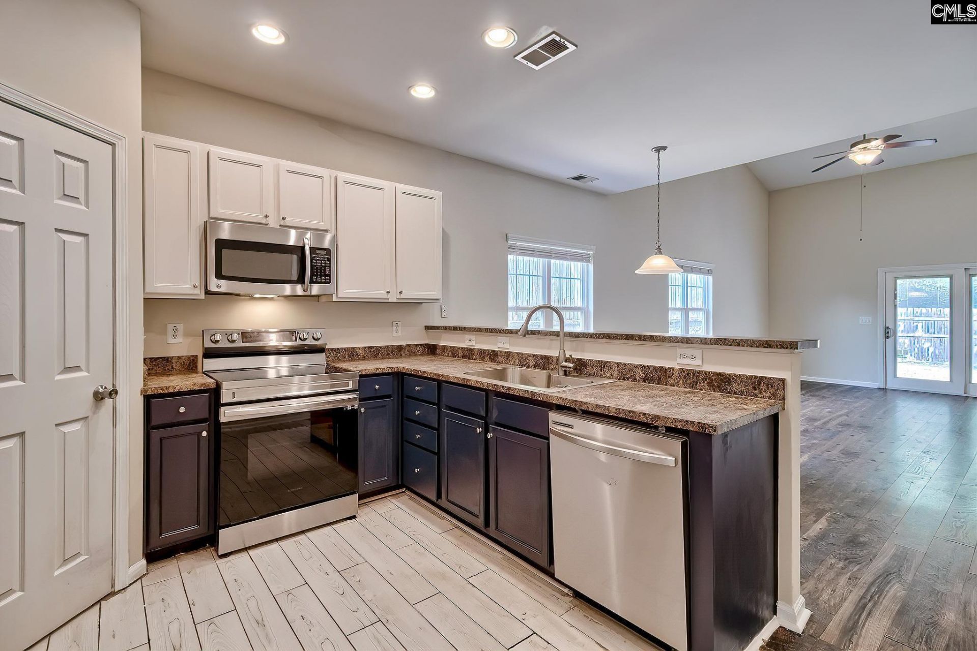 121 Mews Way  Photo 7