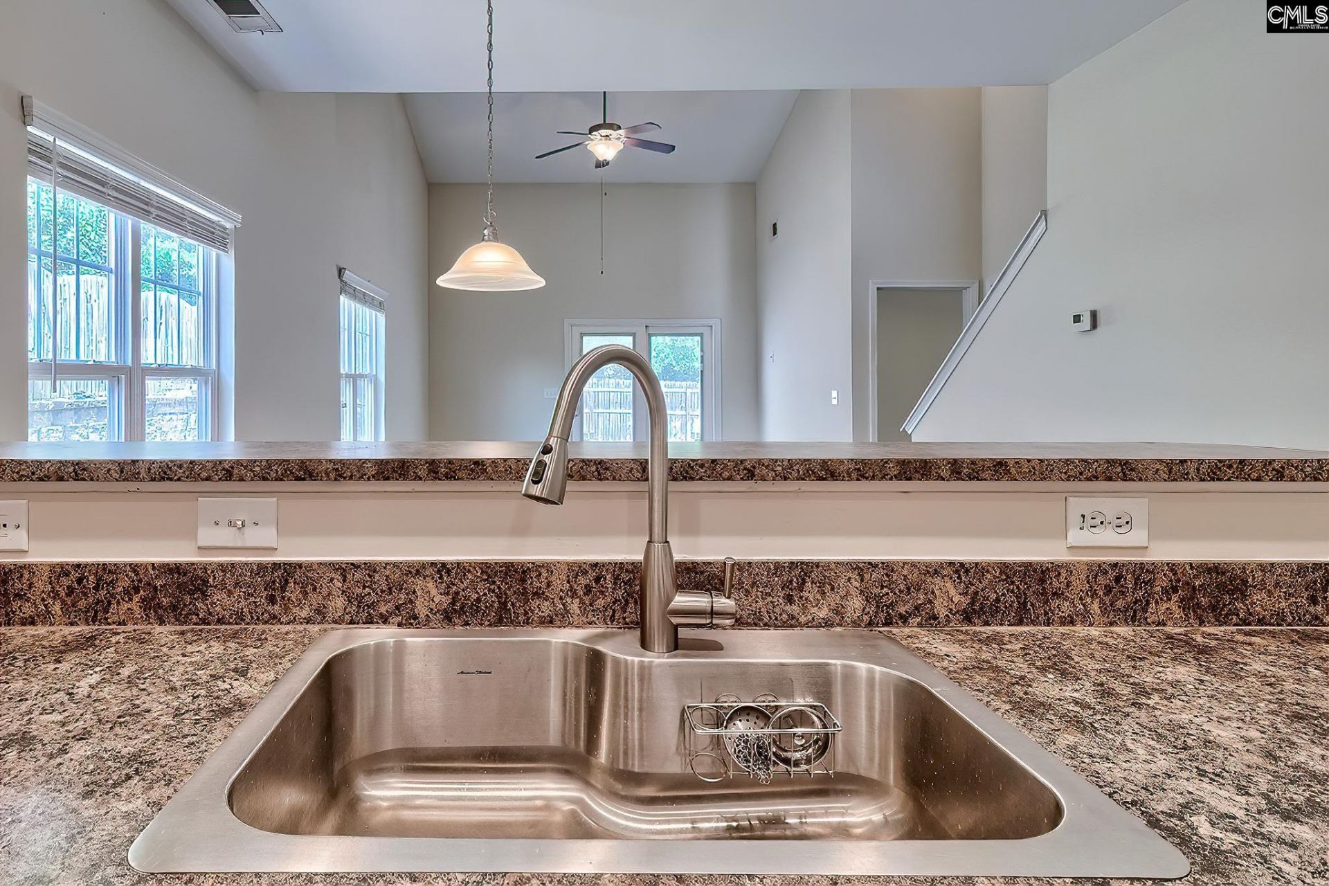 121 Mews Way Photo 9