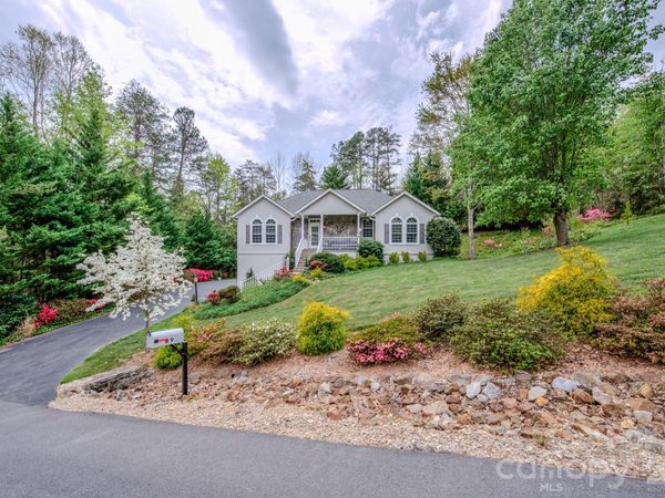 9 Double Eagle Drive , Weaverville, NC 28787