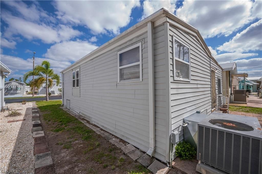 315 Fountain View Blvd, North Fort Myers, FL 33903 Photo