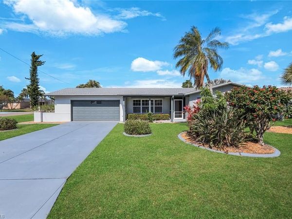 4240 SE 3rd AVE, CAPE CORAL, FL 33904