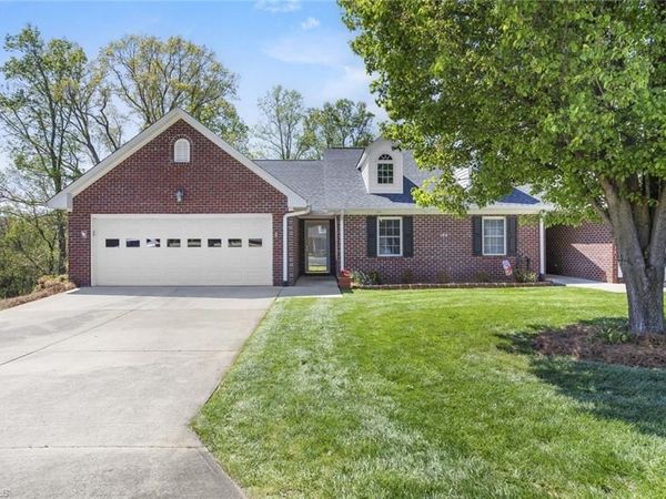 160 Royal View Drive , Unit 2, Pinnacle, NC 27043