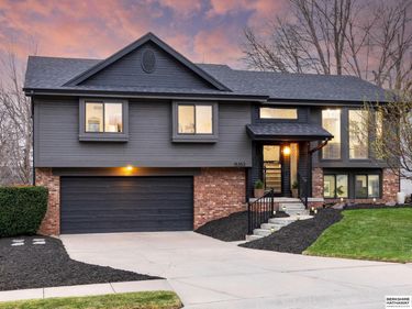 15353 Locust Street , Omaha, NE 68116