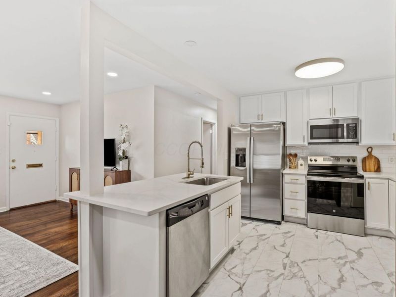 2526 Shrewsbury Road, Columbus, OH 43221 Photo 11