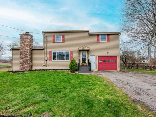 896 Plank Road , Penfield, NY 14526