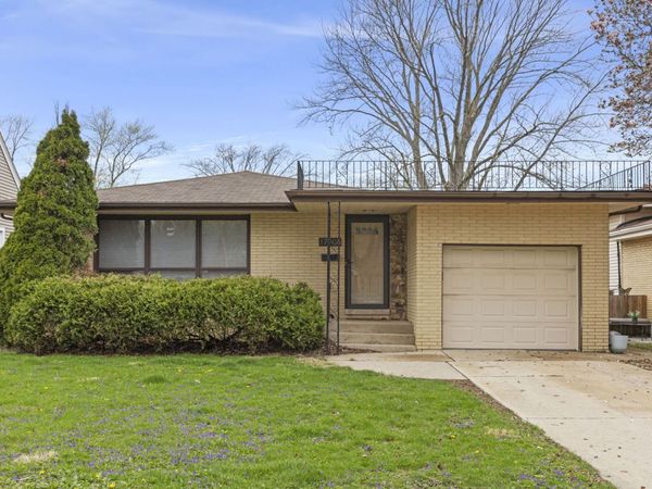 17908 Lorenz Avenue , Lansing, IL 60438