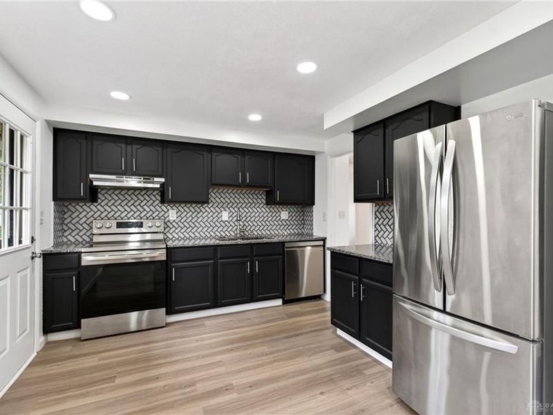 4444 Seville Drive, Englewood, OH 45322 Photo 17