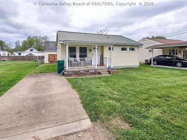 206 Kentucky Avenue, St Albans, WV 25177