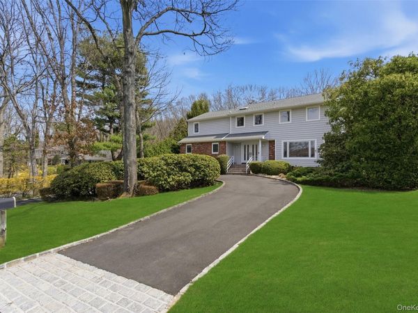 7 Seward Drive , Dix Hills, NY 11746