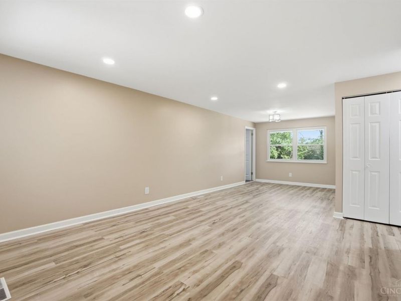 12128 Benadir Road, Springdale, OH 45246 Photo 3