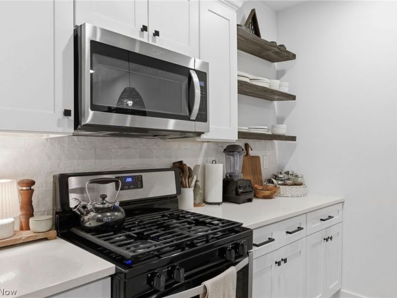 3508 Siam Avenue , Cleveland, OH 44113 Photo 12