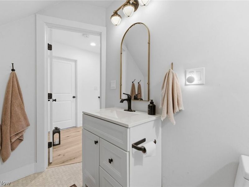 3508 Siam Avenue , Cleveland, OH 44113 Photo 31