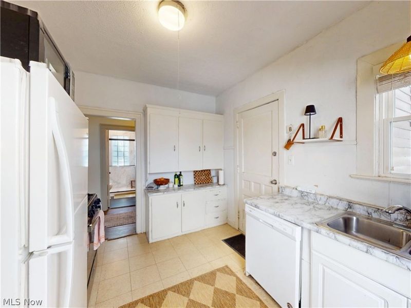 2320 Bellfield Avenue , Cleveland Heights, OH 44106 Photo 13