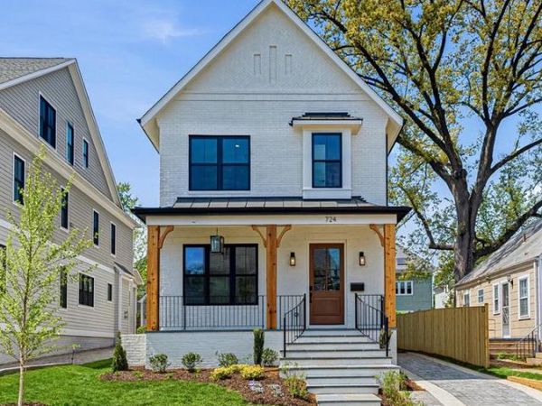 724 N CLEVELAND STREET , ARLINGTON, VA 22201