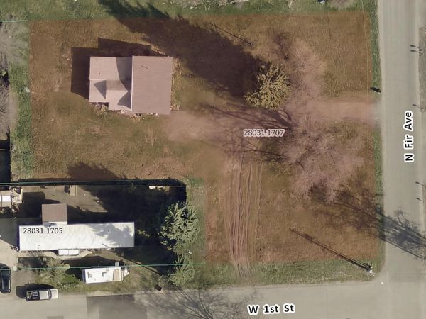 107 N Fir St, Deer Park, WA 99006