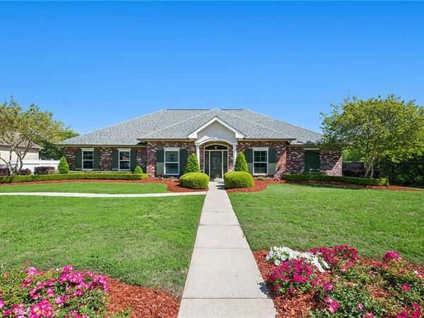 100 PRIMROSE Drive, Belle Chasse, LA 70037