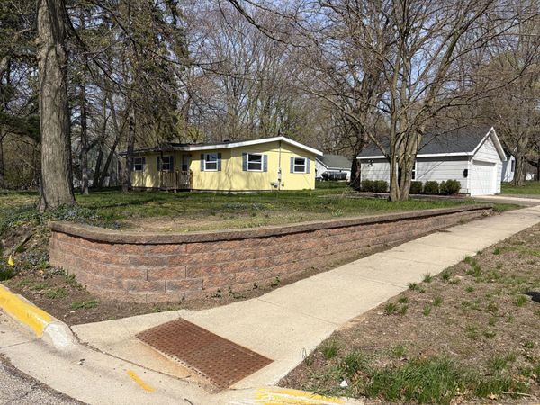 835 South Haven Place, South Haven, MI 49090