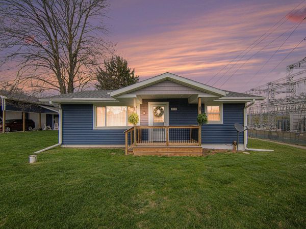 302 Hillsdale Street, Jackson, MI 49202