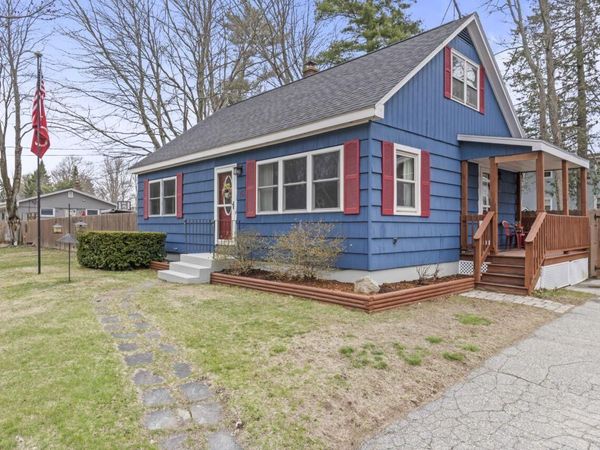 15 Williams Drive, Topsham, ME 04086