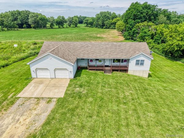 10488 W Grand River Road, Handy Township, Mi 48836