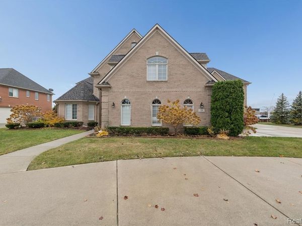 74 SAND BAR Lane, Detroit, MI 48214