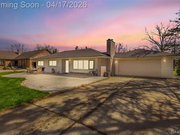 3520 Denson Drive, Sterling Heights, MI 48310