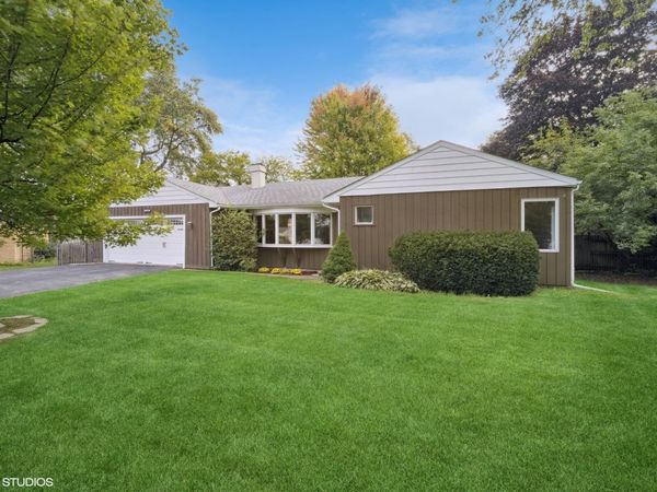 1720 Longvalley Road , Glenview, IL 60025