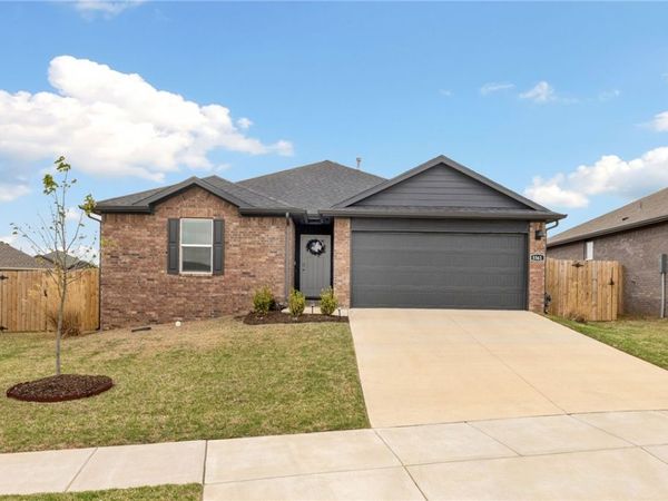 5561 Southwood Avenue, Springdale, AR 72764